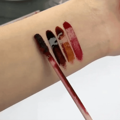 LuxeTint™ Lip liner peel off