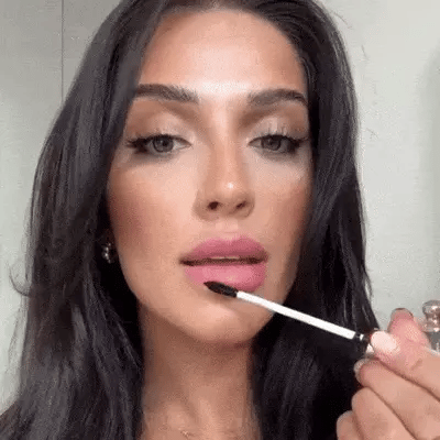 LuxeTint™ Lip liner peel off